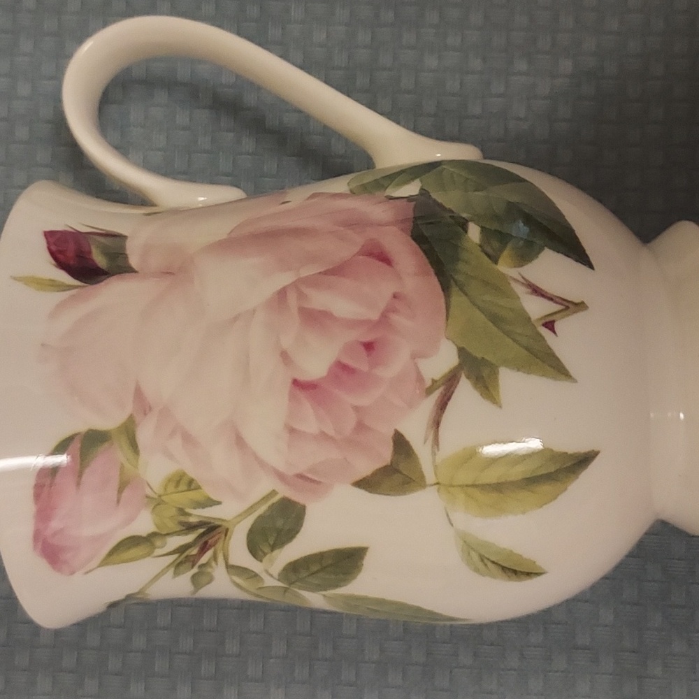 Roy Kirkham china mug
